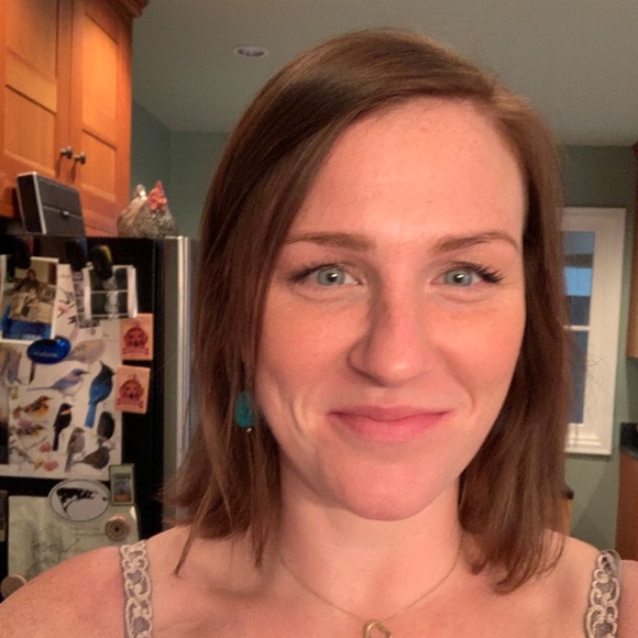 Meet your Posher, Whitney - Picture 1 of 1